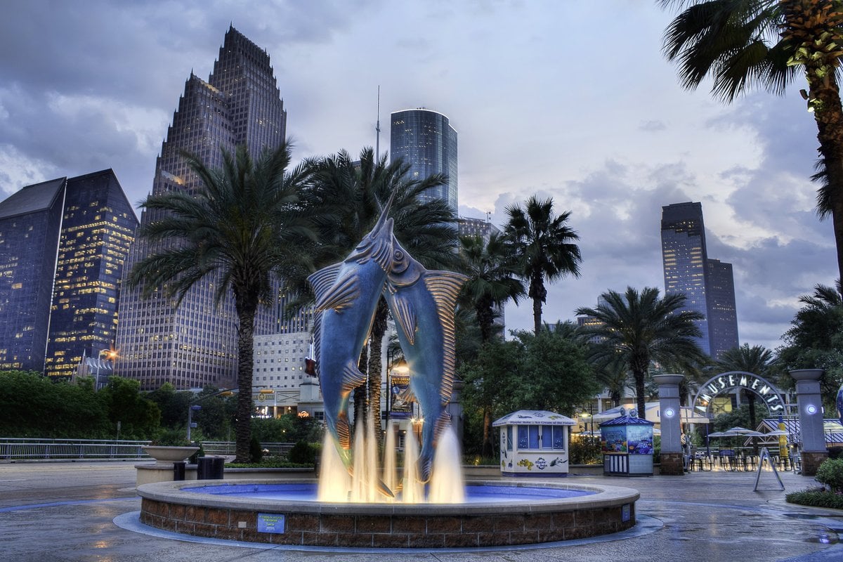Downtown Aquarium - Gallery Image 1